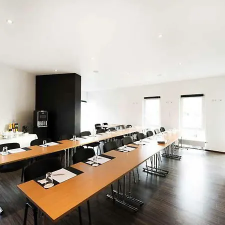 Dormero Frankfurt 4*