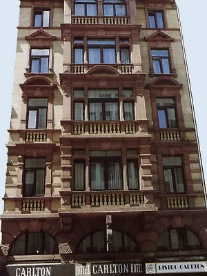 Carlton Otel 3*