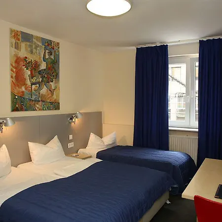 Muenchner Hof 3* Frankfurt nad Mohanem