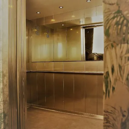 Hotel Grand Corner 3*