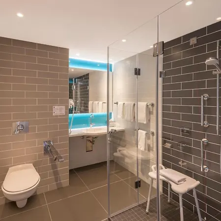 Отель Express - Frankfurt - Westend, An Ihg