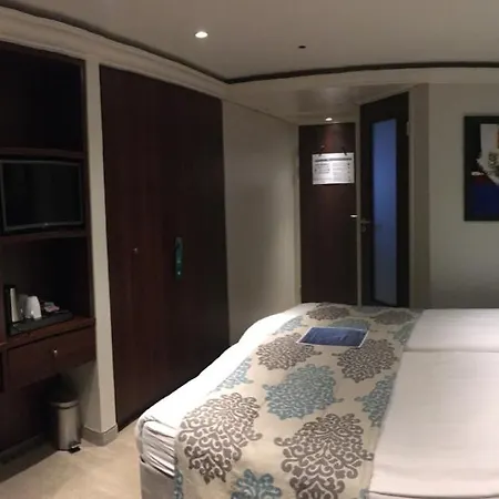 Select Ms Charles Dickens - Frankfurt Botel 5*
