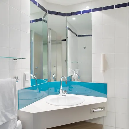 Express Frankfurt Messe By Ihg Отель 3*