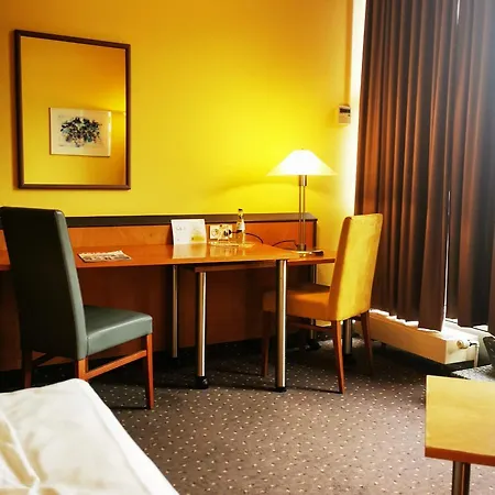 Plaza & Living Frankfurt Otel 3*