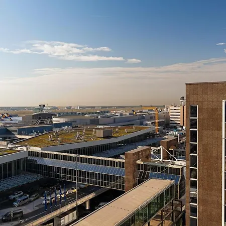 Frankfurt Airport Marriott מלון 5*