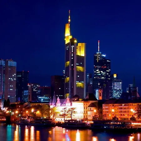 Отель Express Frankfurt Messe By Ihg 3*