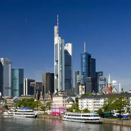 Отель Express Frankfurt Messe By Ihg