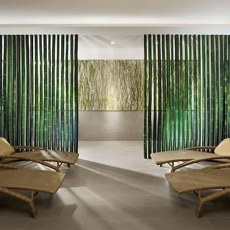 Innside By Meliá Frankfurt Ostend Hotel 4*