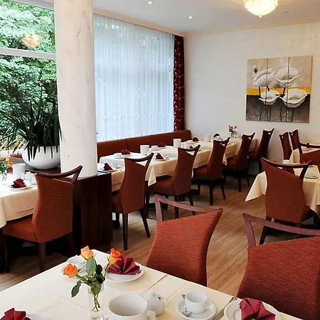 Szálloda Westend An Der Messe 4*