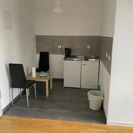 Westend-residenz מלון דירות