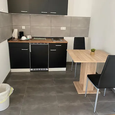 Westend-residenz מלון דירות *