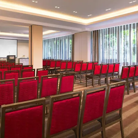 The Westin Grand Frankfurt Szálloda