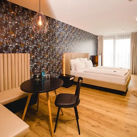 Rioca Frankfurt Posto 7 * 美因河畔法兰克福