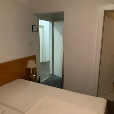 Waldhotel Hensel's Felsenkeller Otel
