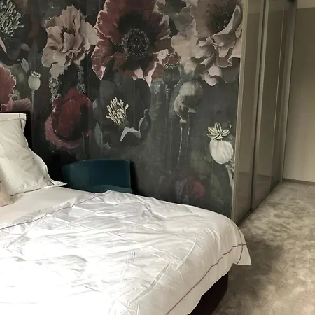 Apartment Luxus 5 Zi-wohnung + Balkon In Top-lage Ffm+klima *