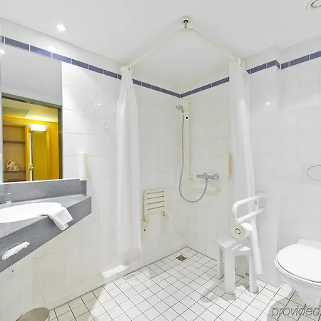Express Frankfurt Messe By Ihg Отель 3*