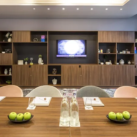 Capri By Fraser, Frankfurt Hotel 4*