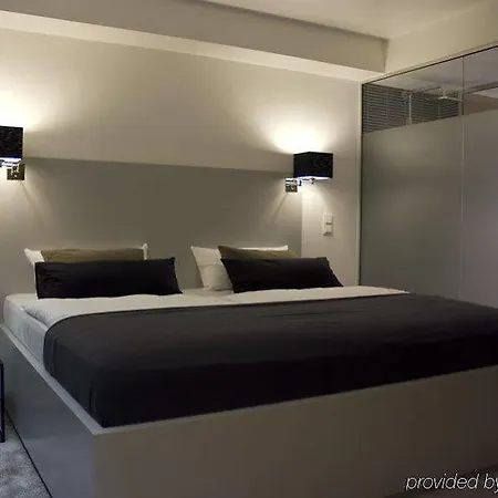 Pearl Design - Frankfurt Hotell 4*