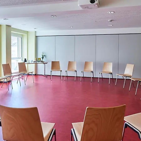 Hostel Frankfurt - Haus Der Jugend Frankfurt am Main