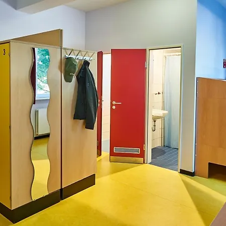 Hostel Frankfurt - Haus Der Jugend Frankfurt am Main