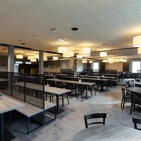 Hotel A&o Frankfurt Ostend 2*