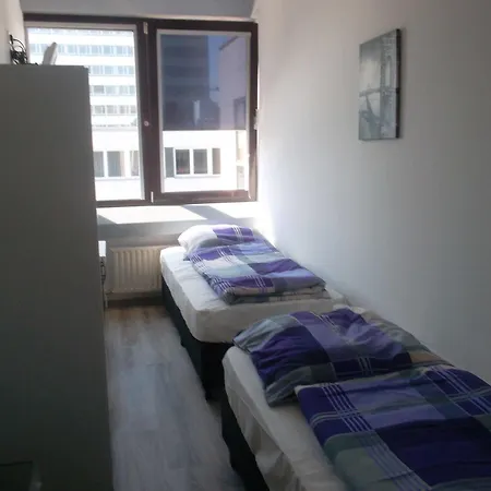 旅馆 法兰克福市中心旅舍 *