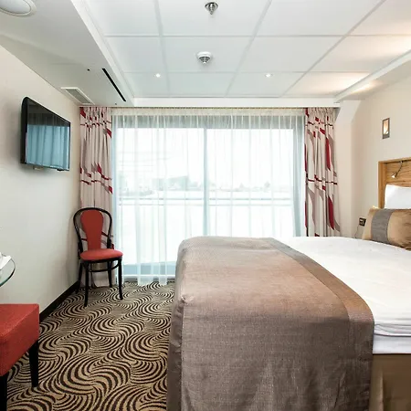 Crossgates Hotelship 4 Star - Osthafen - Frankfurt 美因河畔法兰克福