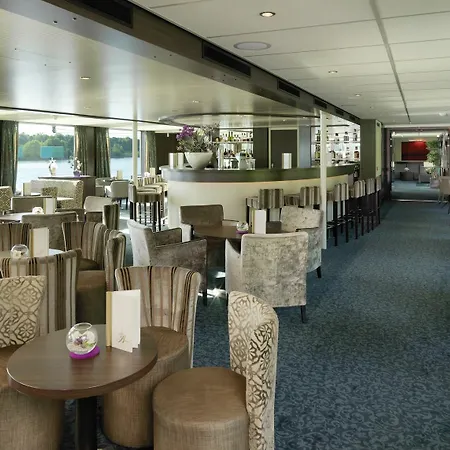 Crossgates Hotelship 4 Star - Osthafen - Frankfurt 美因河畔法兰克福