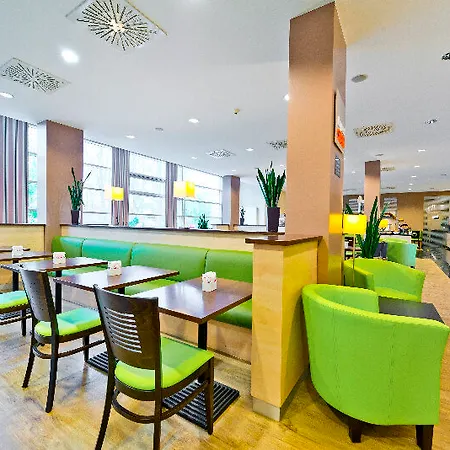 Express Frankfurt Messe By Ihg Отель