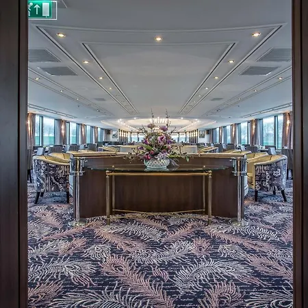 Hotel na wodzie Viva Riverside Frankfurt *