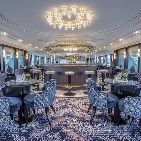 Viva Riverside Frankfurt Hotel na wodzie