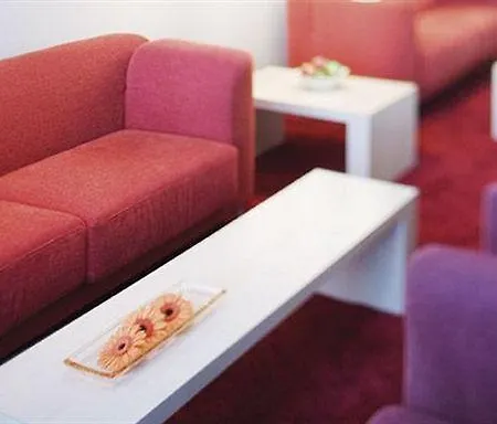 Mövenpick Hotel 4*