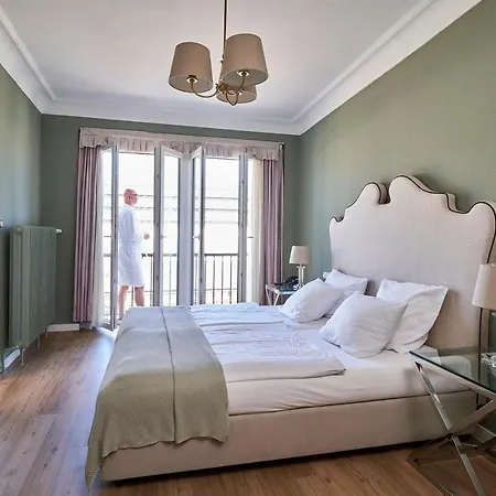 Otel Monopol - Station 4*