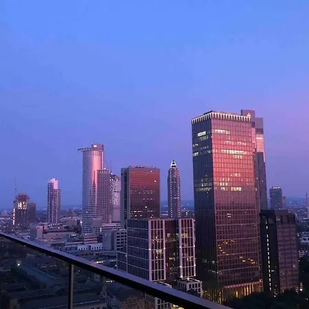 Luxury Skyscraper Apartment With Skyline View Apartment