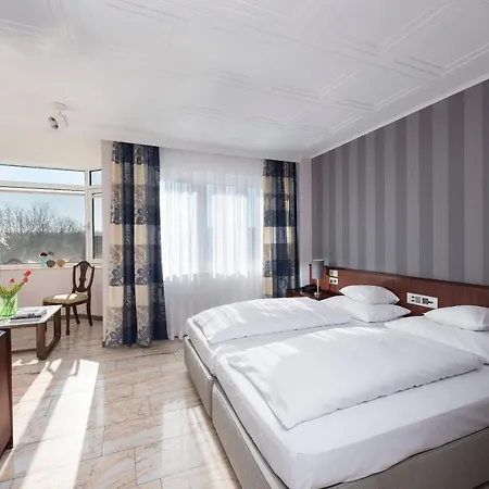 Harheimer Hof Hotel 4*