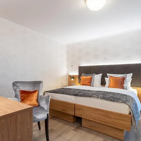 Отель Westend An Der Messe 4*
