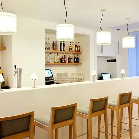 Nh Frankfurt Messe Otel 4*