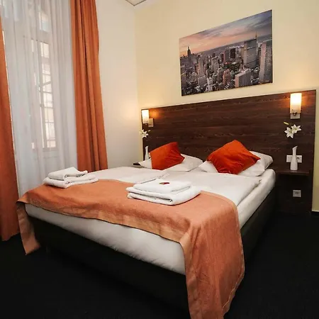 Little Paris Ξενοδοχείο 3*