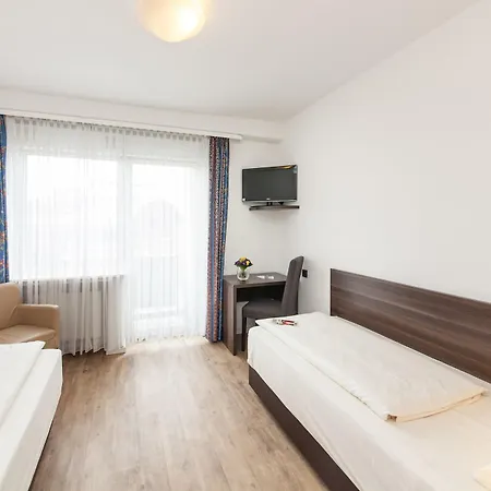 Continental Frankfurt Отель