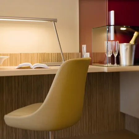 Mövenpick 4*