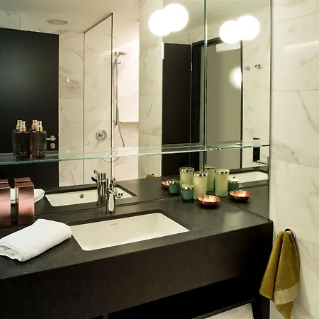 Hotel Adina Frankfurt Westend 4*
