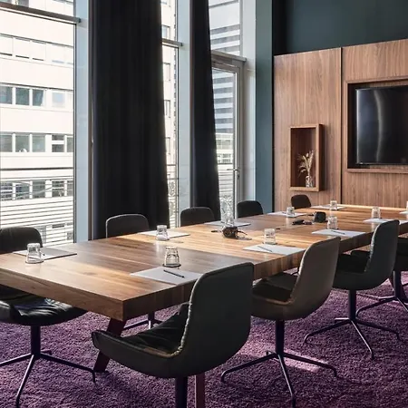 Hotel Roomers Frankfurt, Autograph Collection
