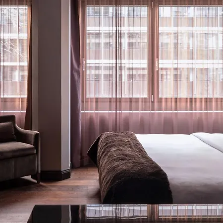 Roomers Frankfurt, Autograph Collection Hotel 5*