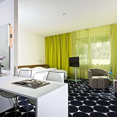 Tryp By Wyndham Frankfurt 3*