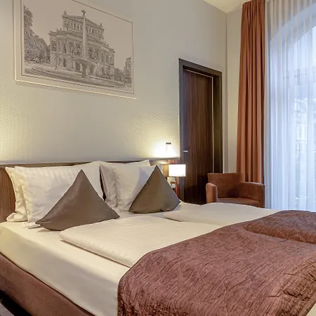 מלון Ramada By Wyndham Frankfurt Centre פרנקפורט