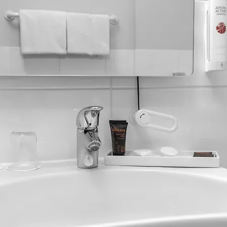 מלון Ramada By Wyndham Frankfurt Centre