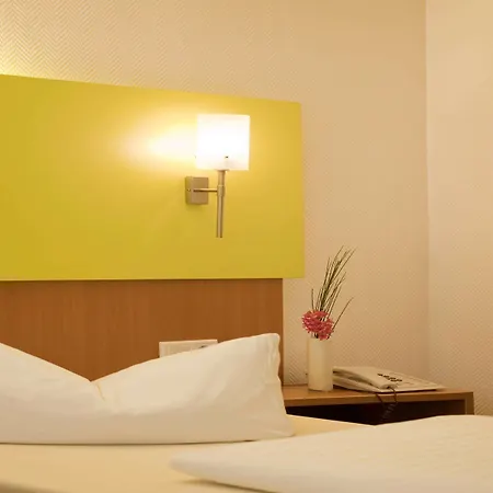 Отель Ibis Styles Frankfurt 3*
