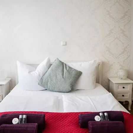 Bed & Breakfast My Place Mit Fruehstueckspaket - With Breakfastbox Francoforte sul Meno