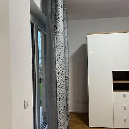 Three Bedroom In Centre With A Grand Garden 아파트 프랑크푸르트
