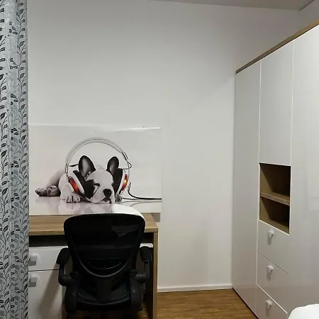 Three Bedroom In Centre With A Grand Garden 프랑크푸르트